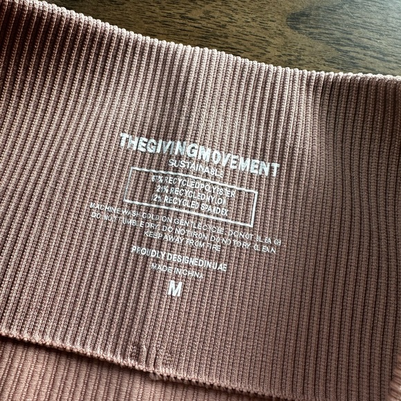 The Giving Movement - shorts - Picture 2 of 3